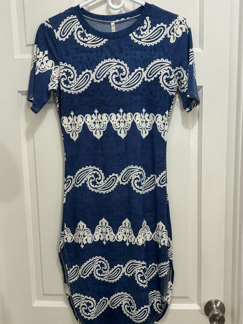 Navy Blue Paisley Short Sleeve Bodycon Dress nwt